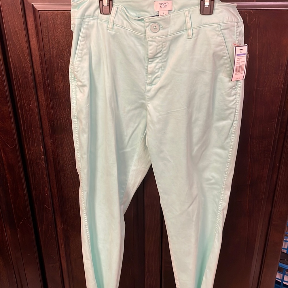 Crown and Ivy Mint Green Ankle Pants